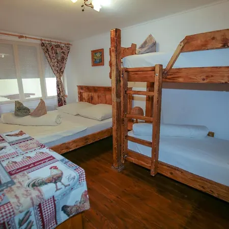 Hunter Holiday home Sturovo
